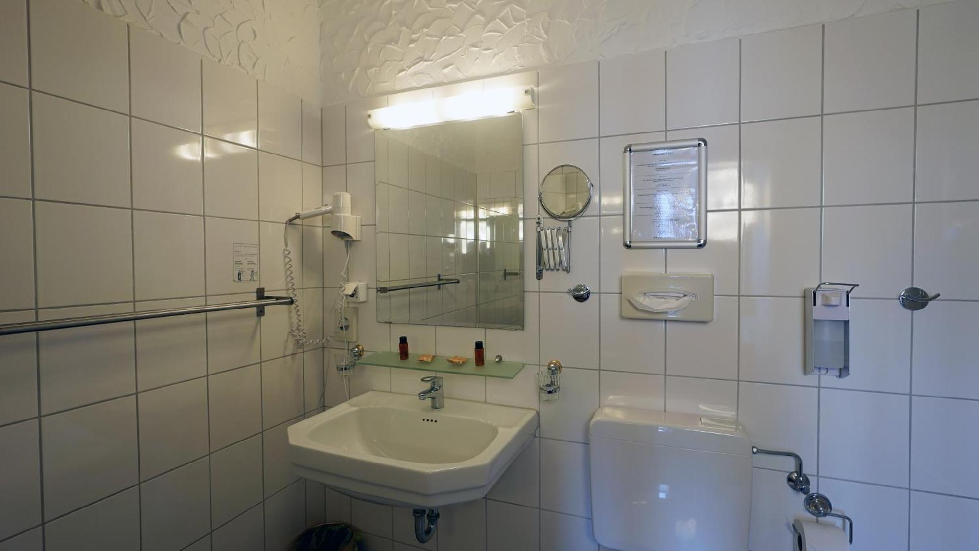 Hotel Und Restaurant Loewenbraeu Keulen